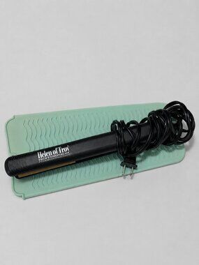 Helen of Troy Professional 1.25" Wide Plate Ceramic Flat Iron Hair Straightener